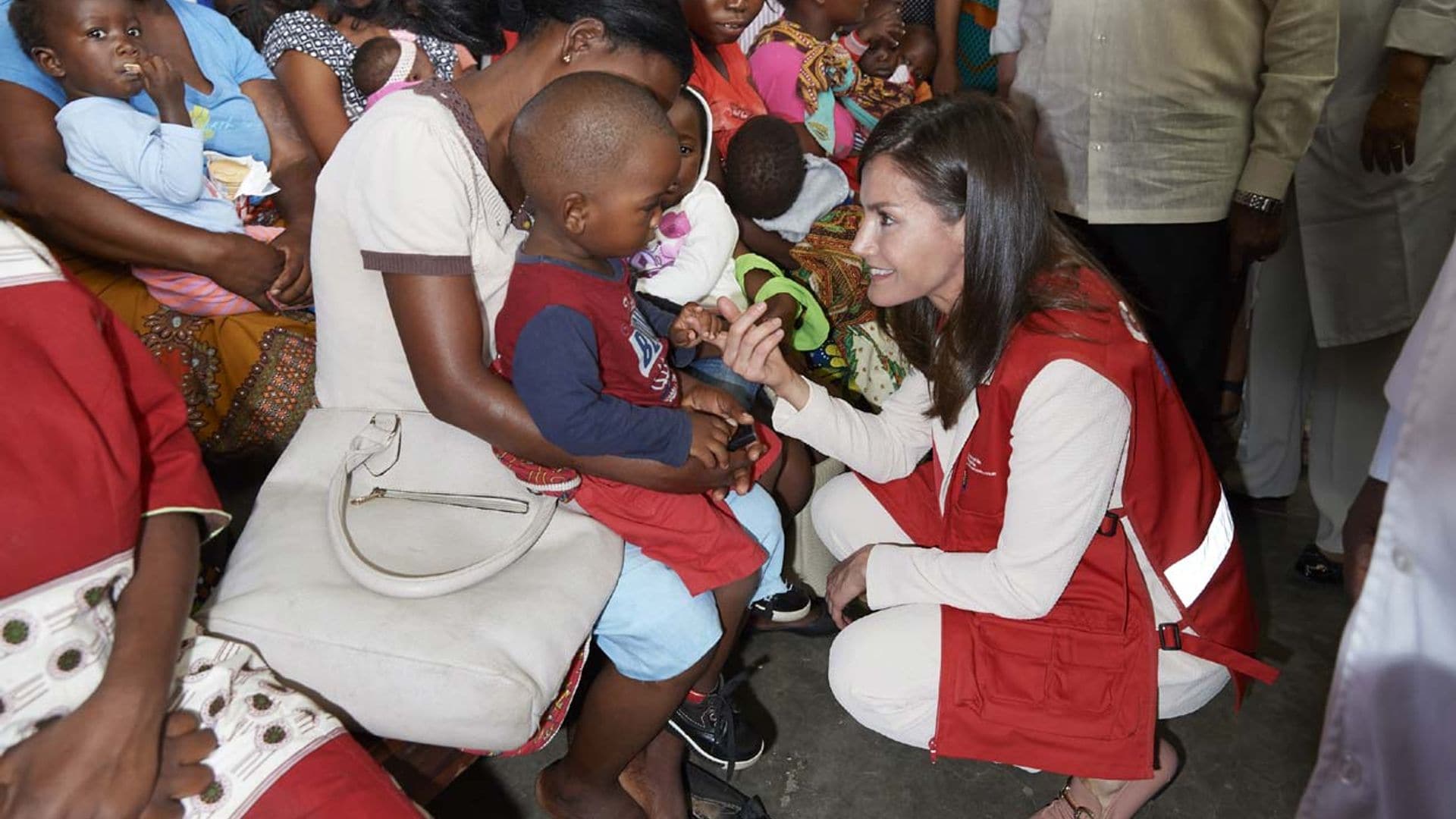 La reina Letizia vuelve a África cinco meses después de su último viaje al continente