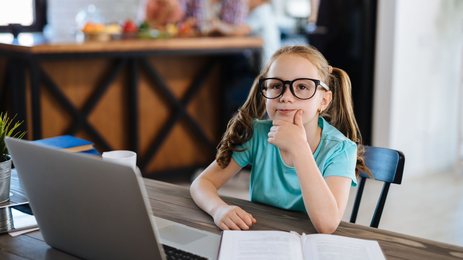 Cómo fomentar el pensamiento crítico en niños y adolescentes