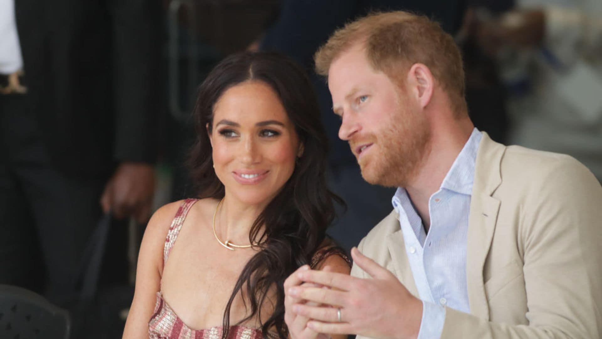 Meghan Markle y el príncipe Harry en el Centro Nacional de las Artes Delia Zapata Olivella