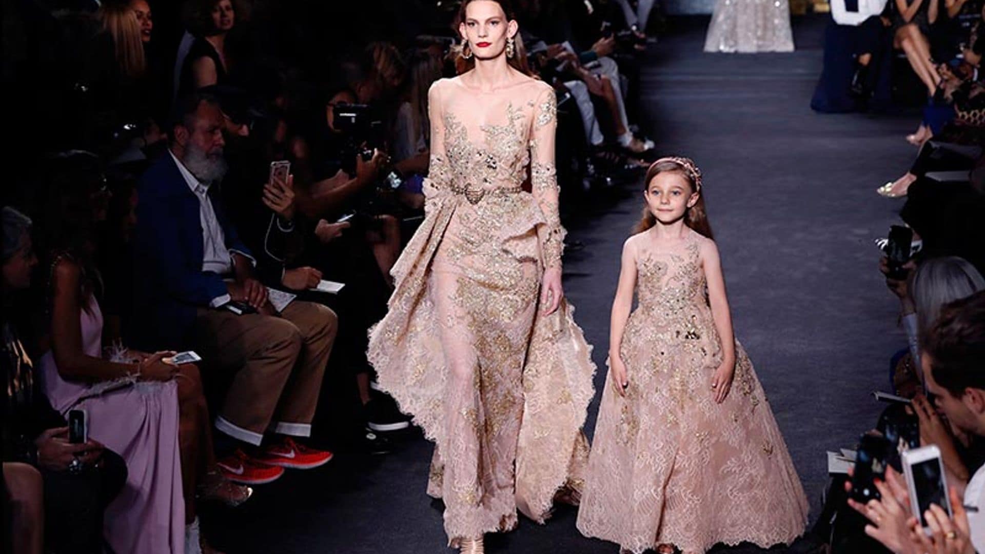 Los 'mini' Elie Saab aterrizan en París