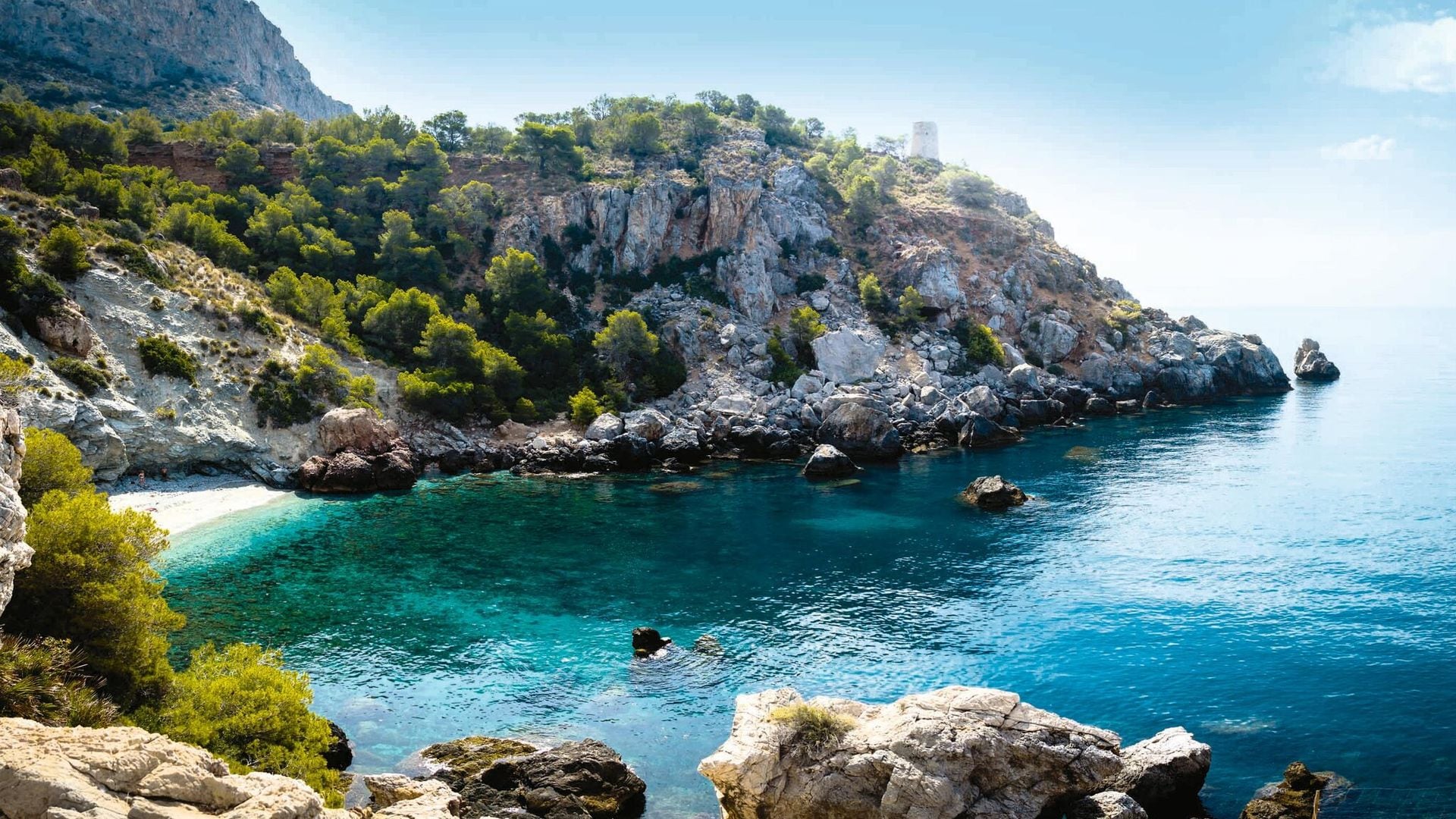 Granada, los tesoros de la costa tropical