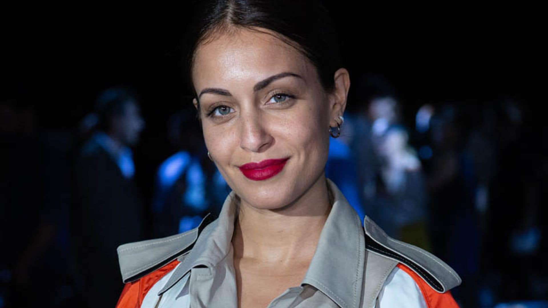 Hiba Abouk se despide de agosto con un posado de impacto