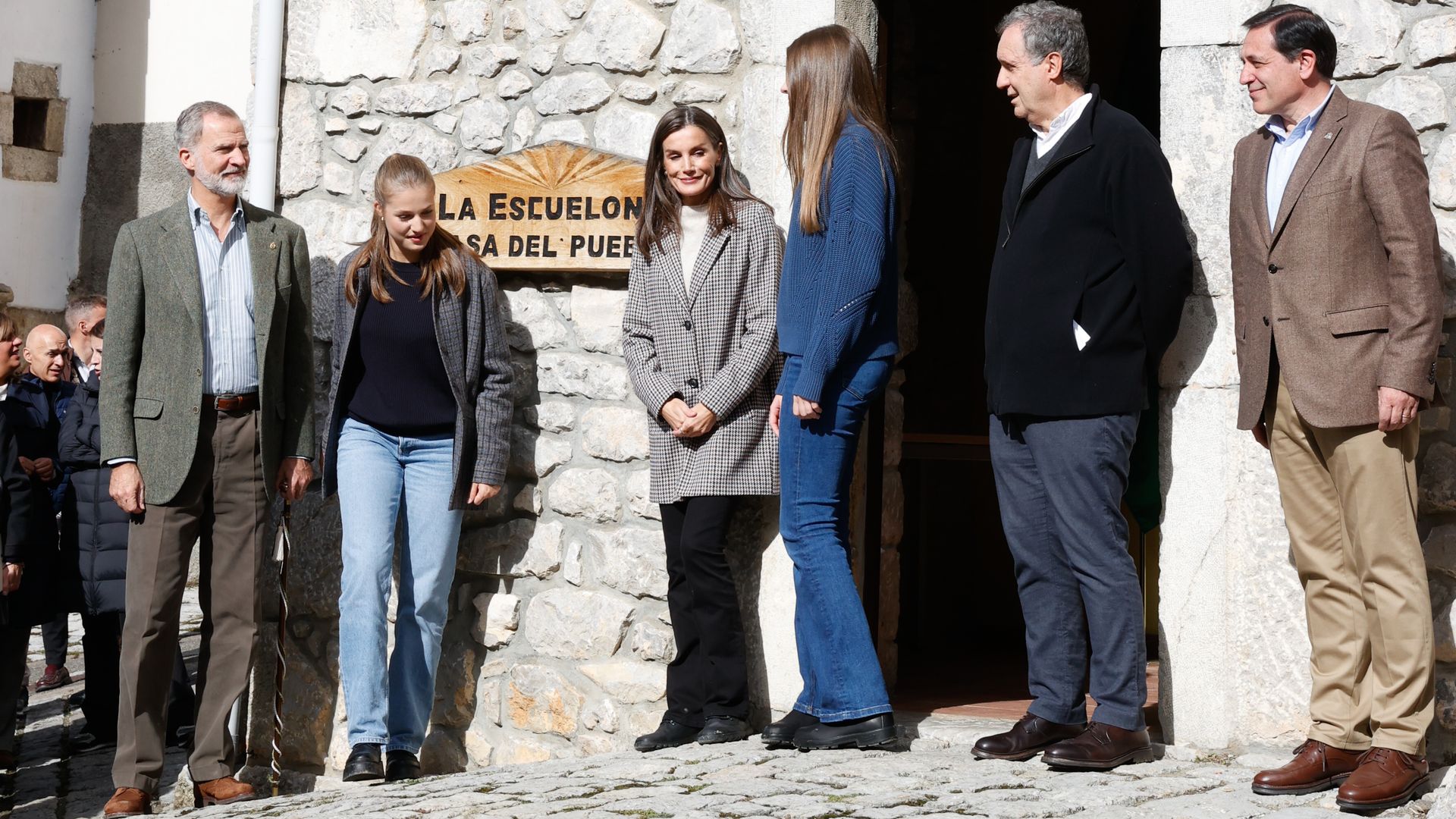 Así te hemos contado, minuto minuto, la visita de los Reyes y sus hijas a Sotres