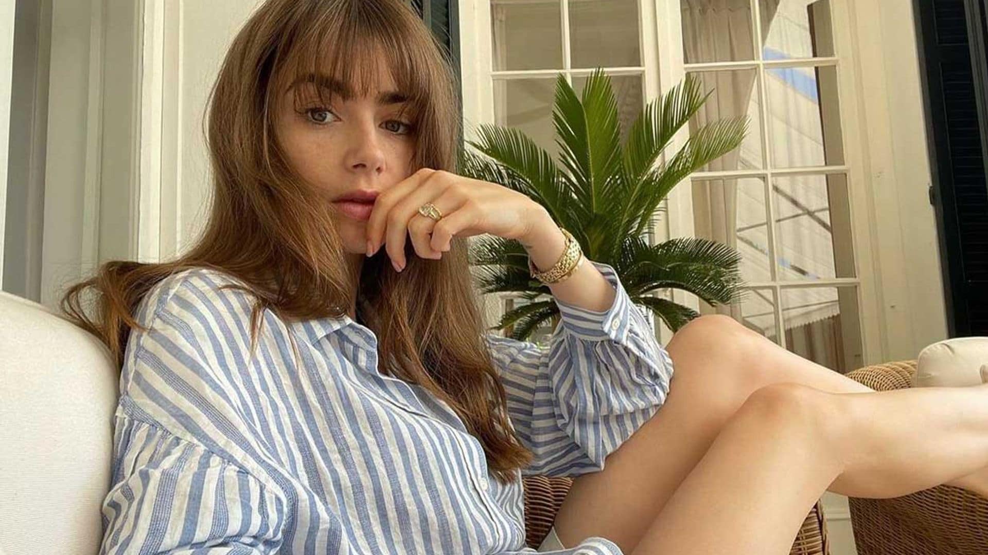 Lily Collins se adelanta a la primavera con vaqueros y la camisa romántica más bonita