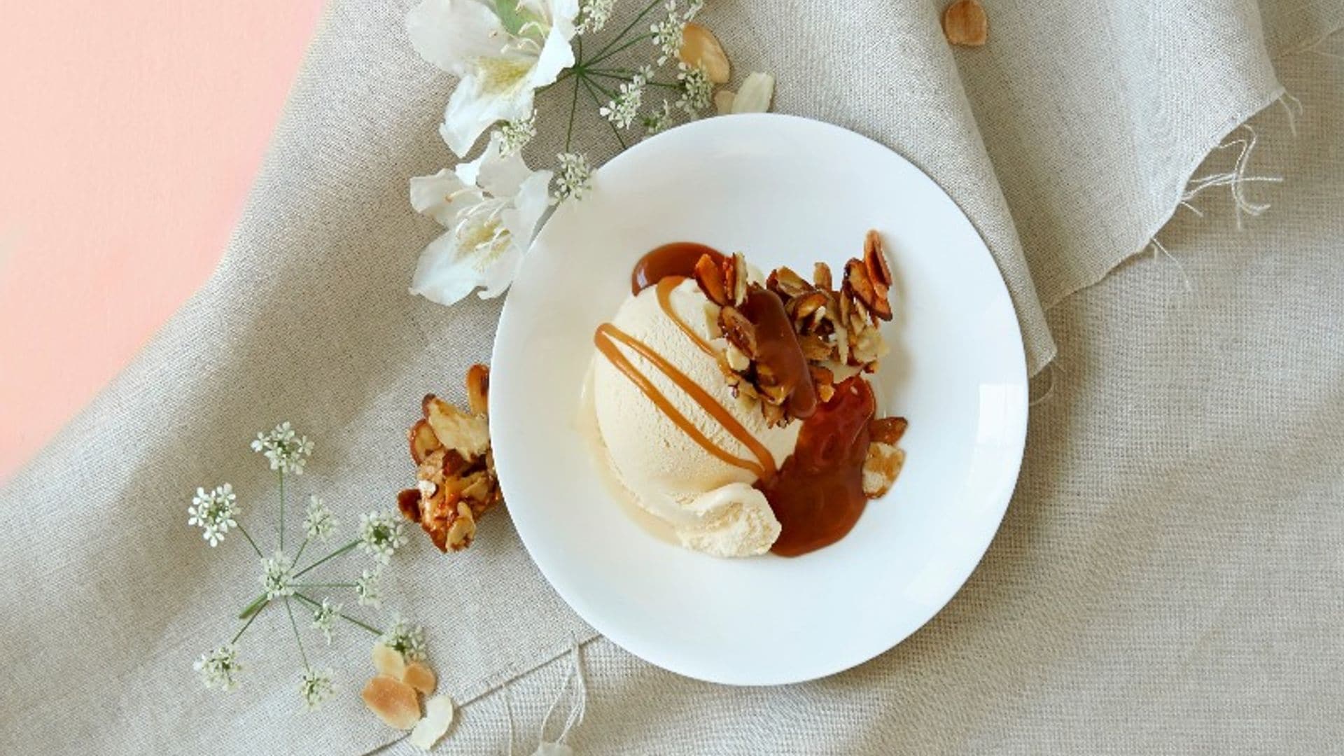 Helado de vainilla con dulce de leche