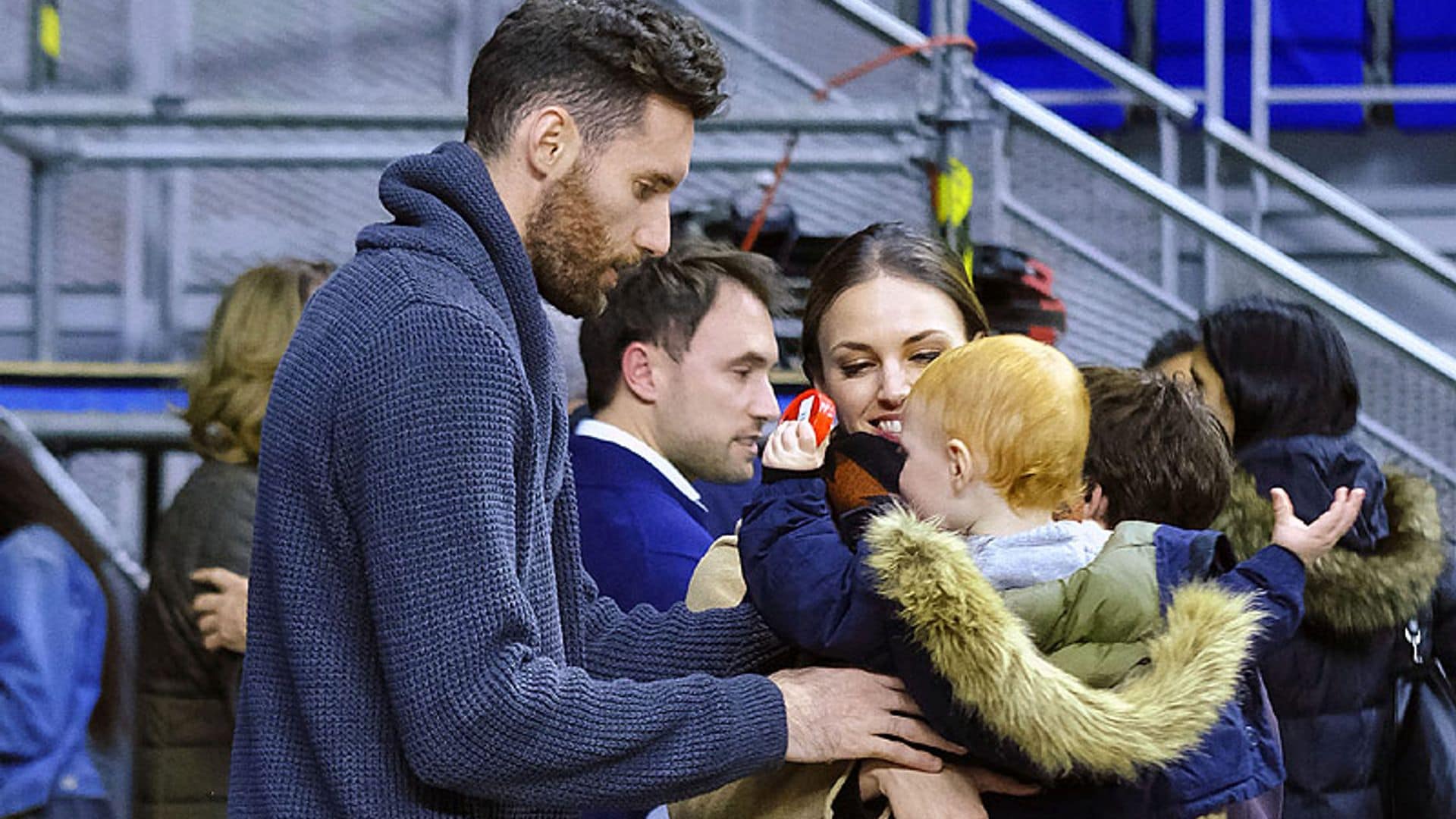 Alan, hijo de Helen Lindes, un simpático 'terremoto' en la cancha de baloncesto