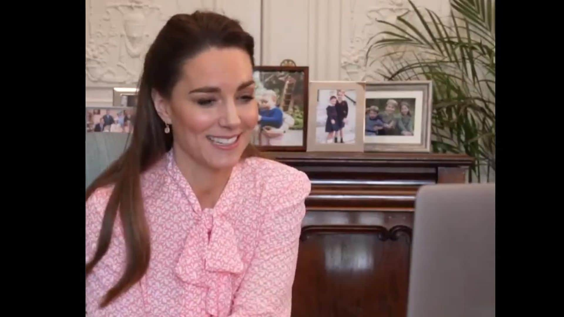 Kate reaparece tras la entrevista 'bomba' de Meghan y Harry, mientras Buckingham guarda silencio