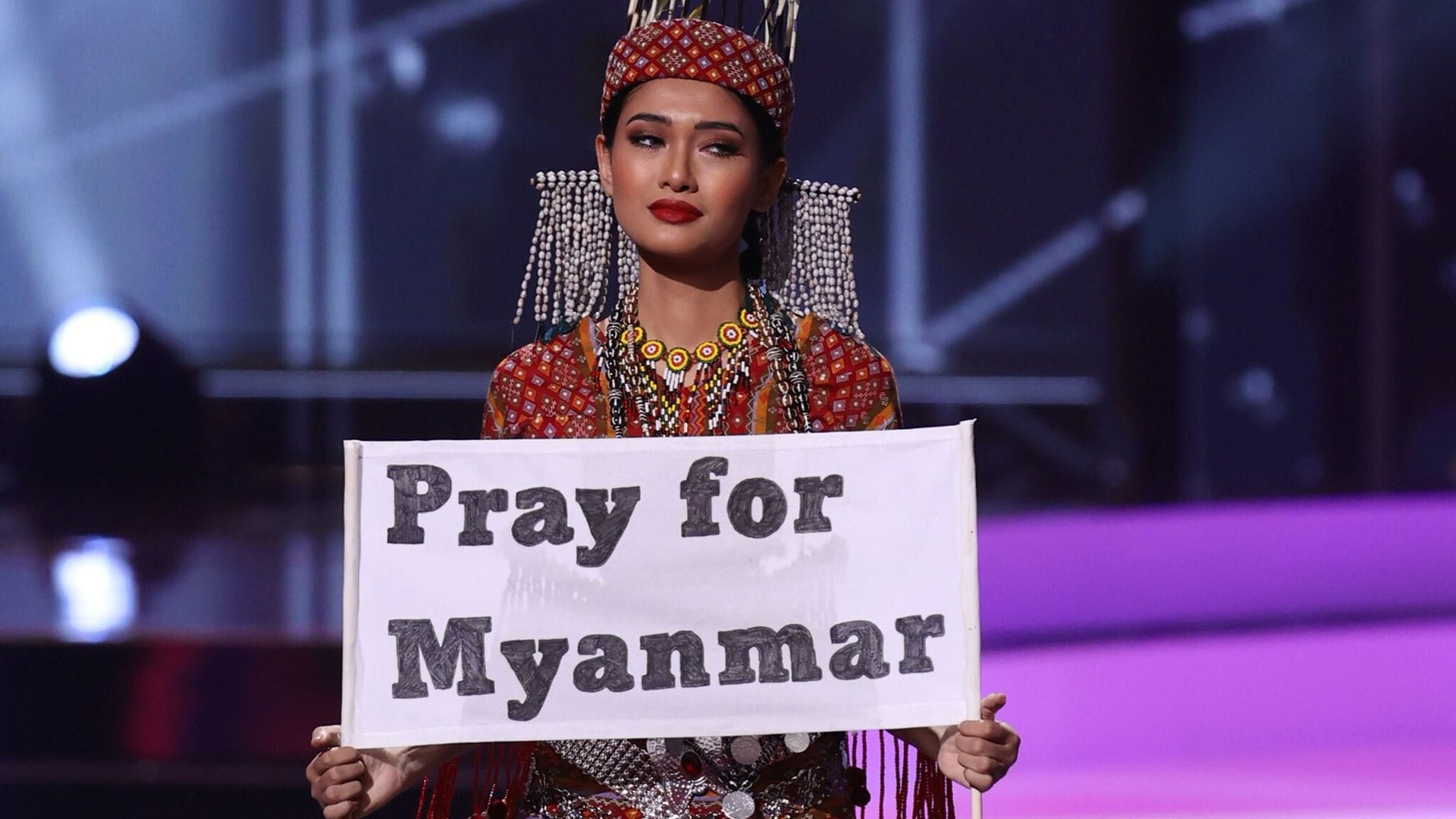 Miss Myanmar confirma que no regresa a su país; teme ser arrestada