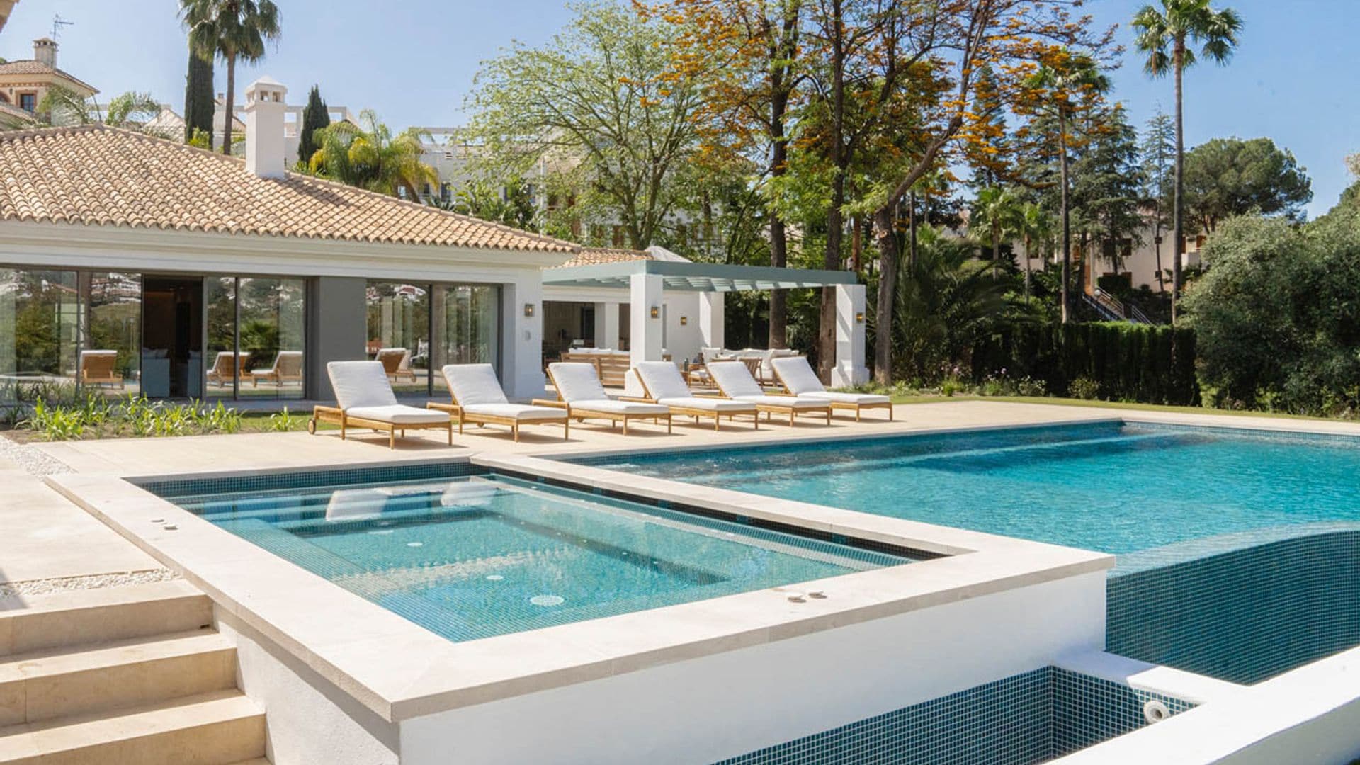 Esta lujosa casa en Marbella es el paradigma del 'outdoor living' y de la decoración ‘slow’