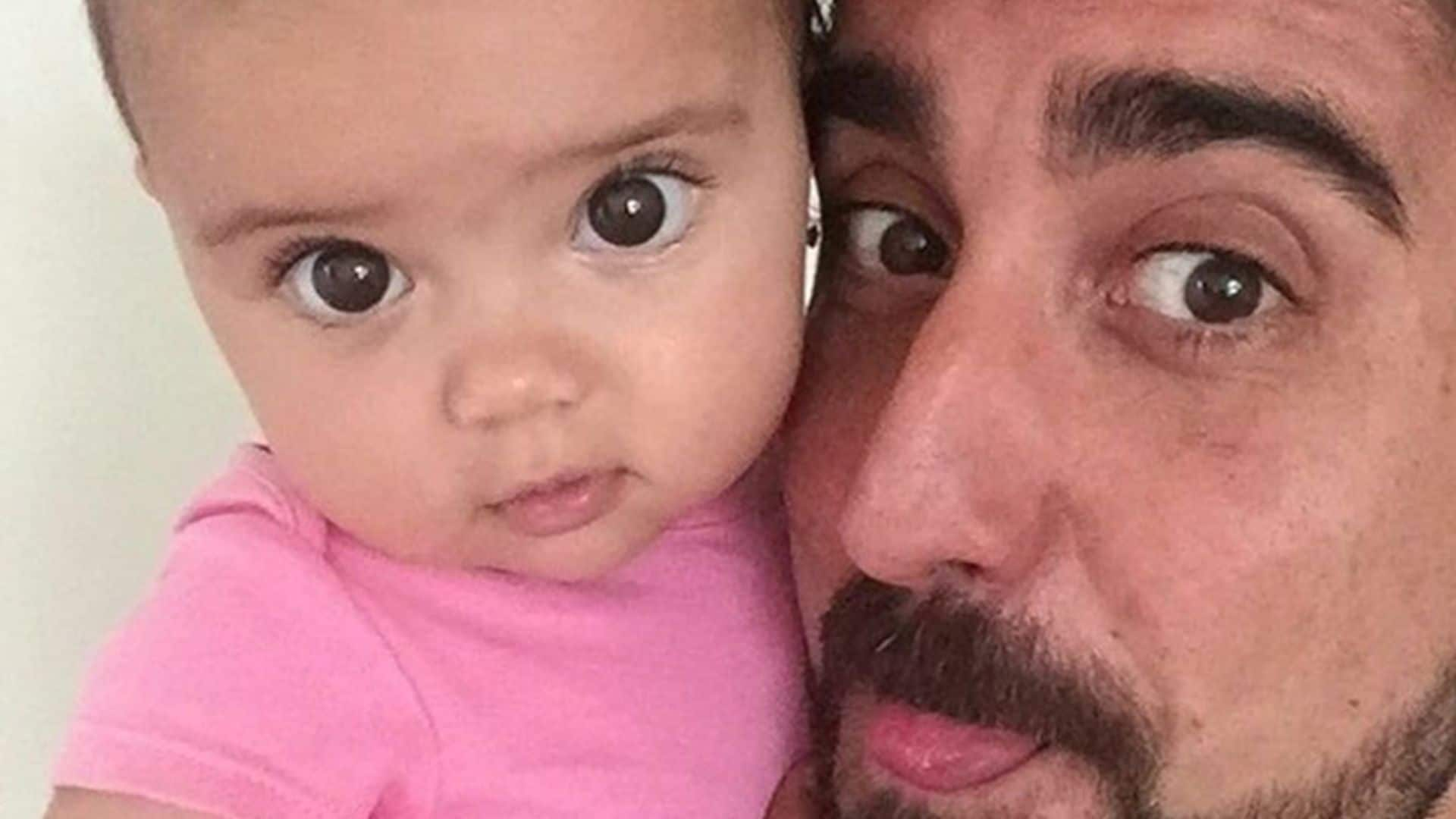 El 'selfie' de Álex Ubago con la niña de sus ojos