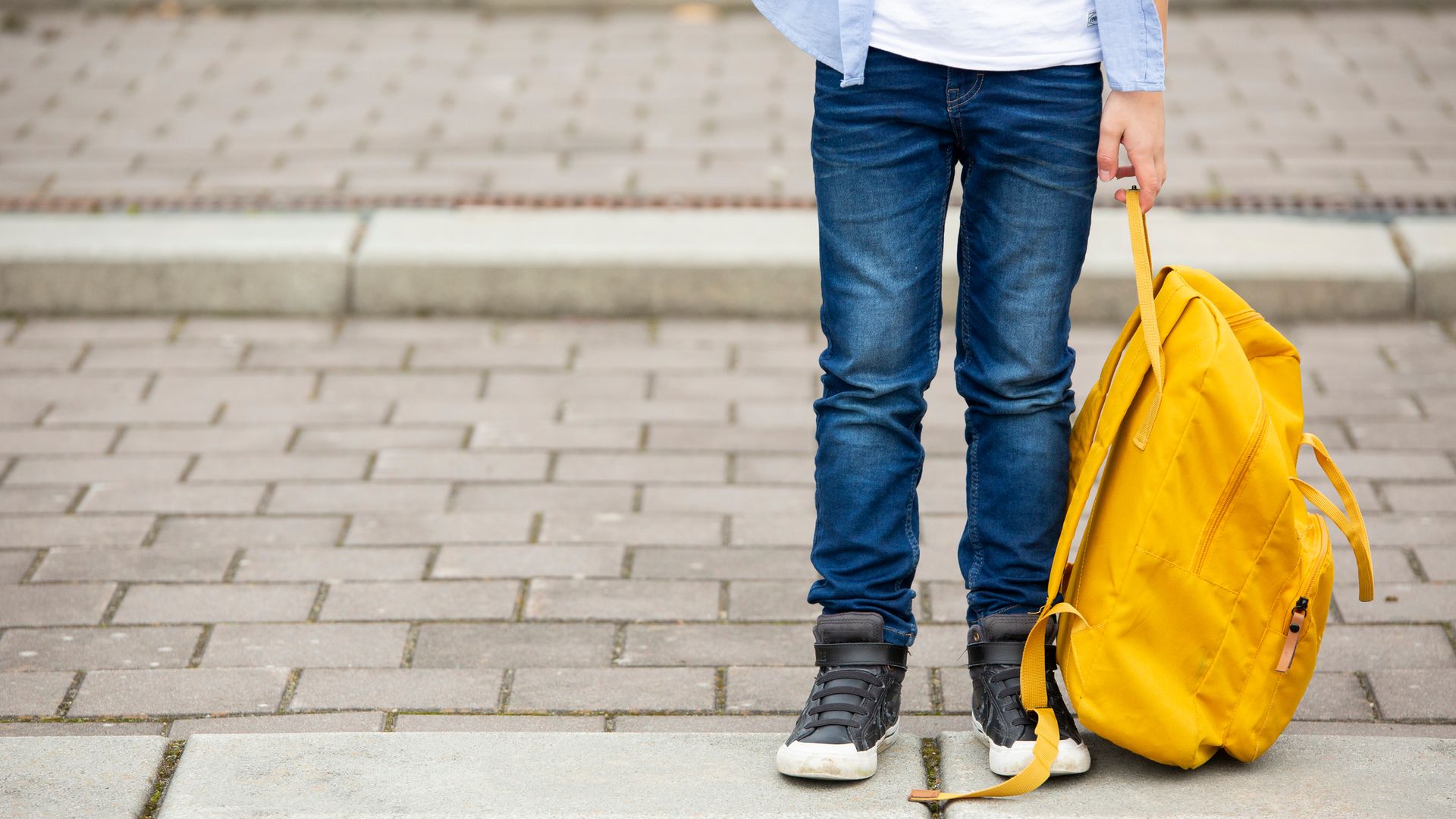 ¿Sabes cómo debe ser la mochila de tus hijos para el colegio?