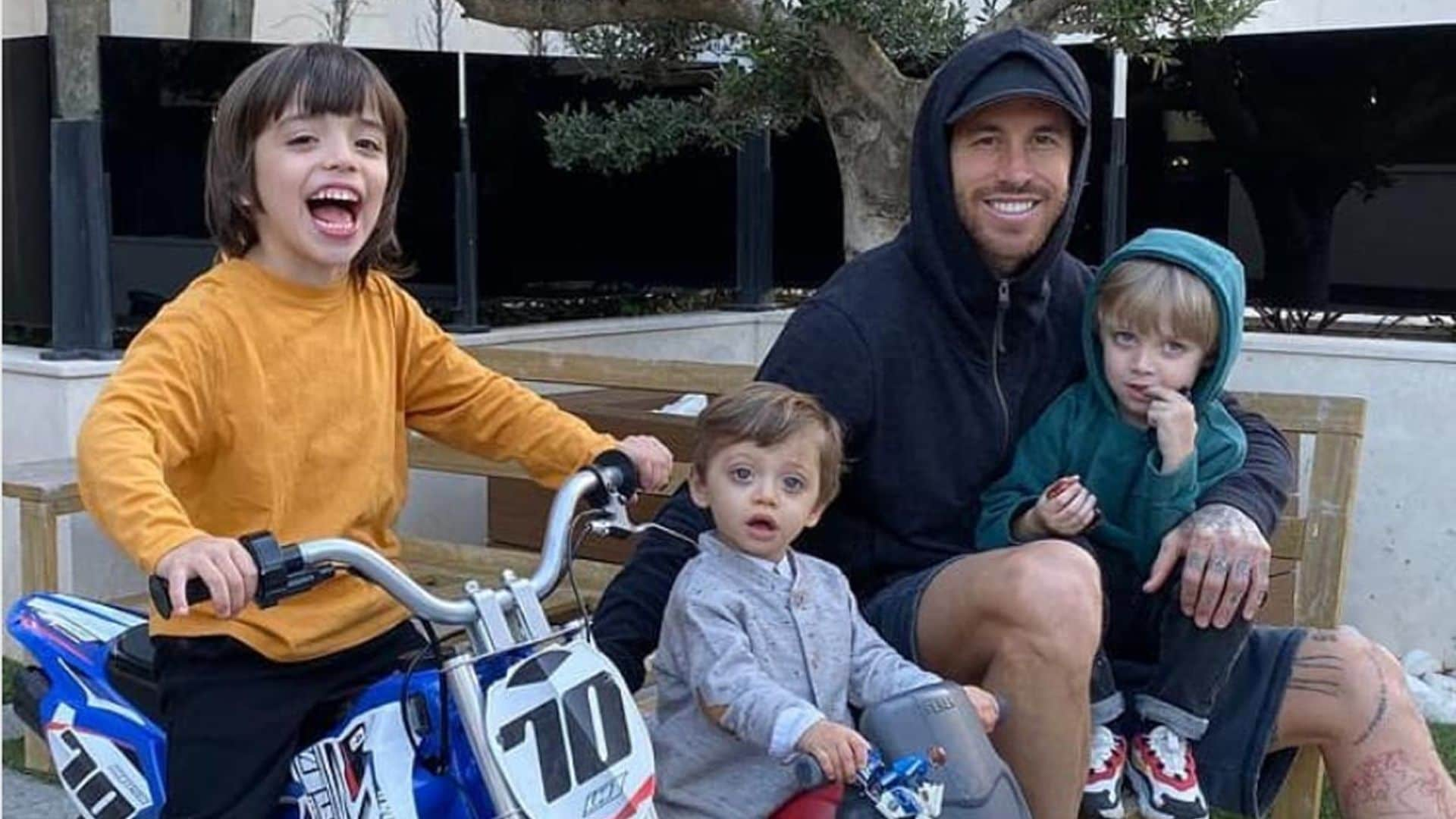 La tierna despedida 'bilingüe' de Sergio Ramos y sus hijos