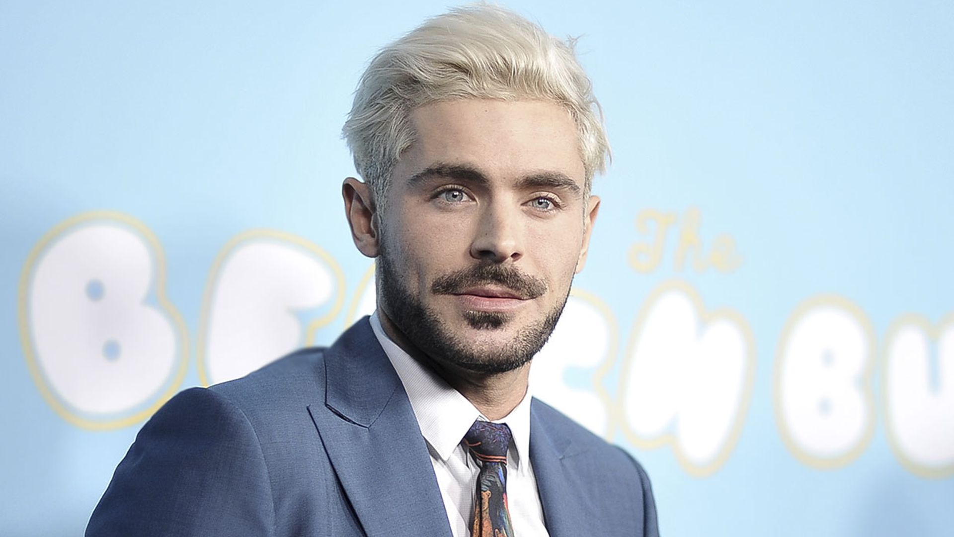 Zac Efron tranquiliza a sus fans tras conocerse su grave ingreso hospitalario