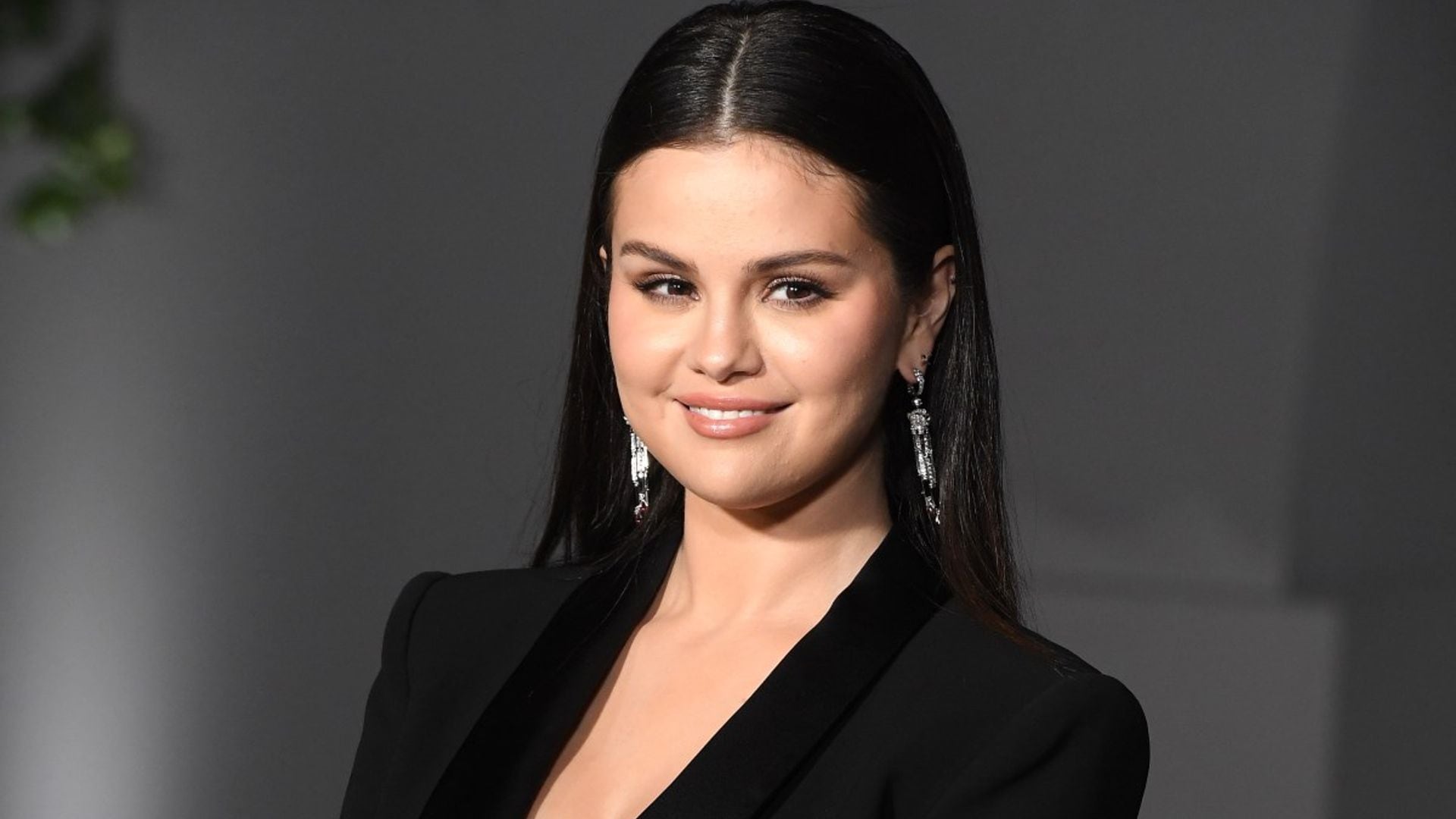 Selena Gomez reacciona al revuelo que causaron sus fotos con Hailey Bieber