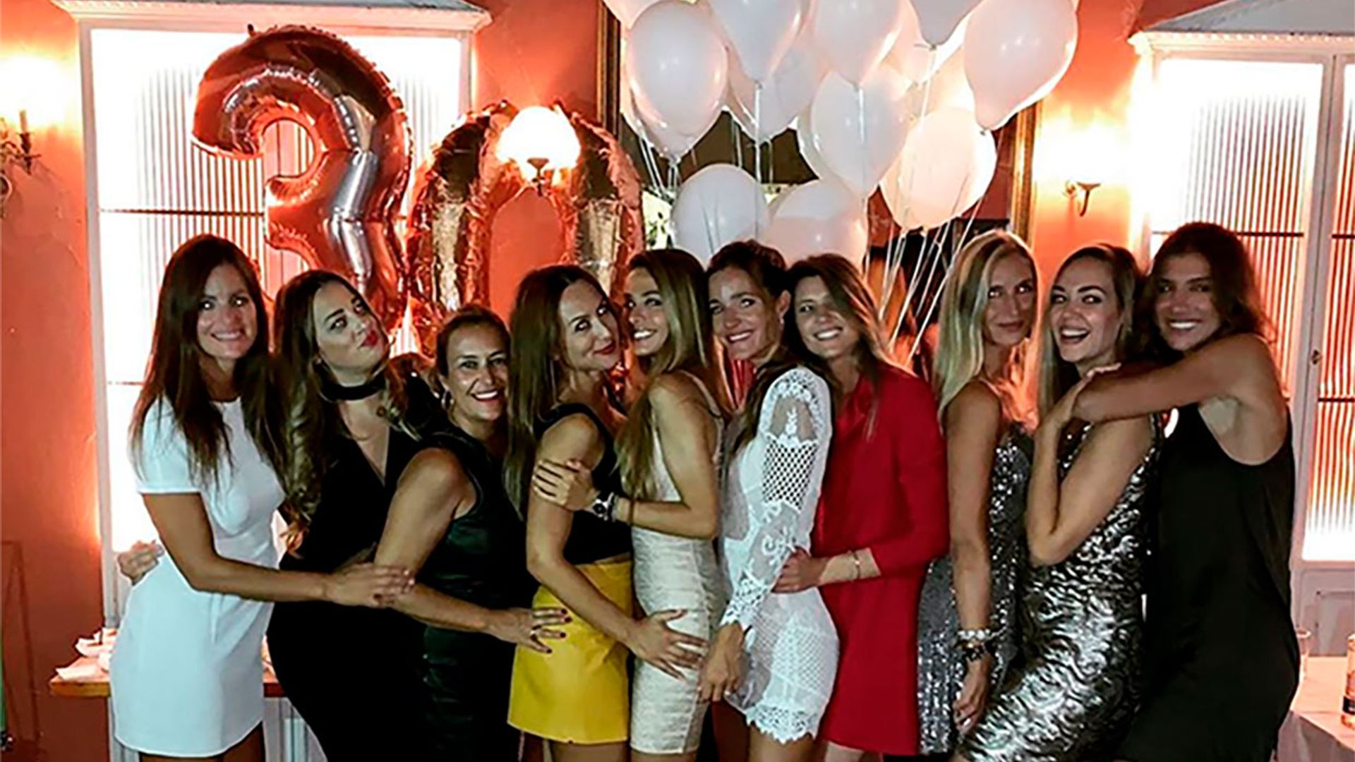 Malena Costa celebra su 30 cumpleaños con una fiesta 'entre amigas'