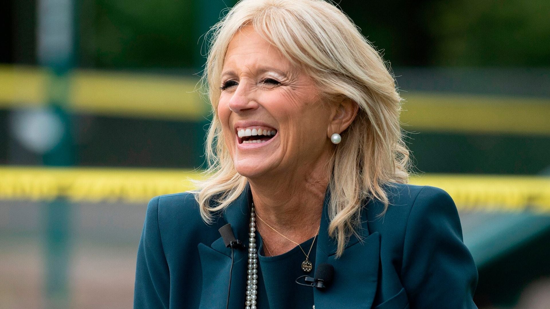 Jill Biden sorprende a la exprimera dama con una canasta de vegetales