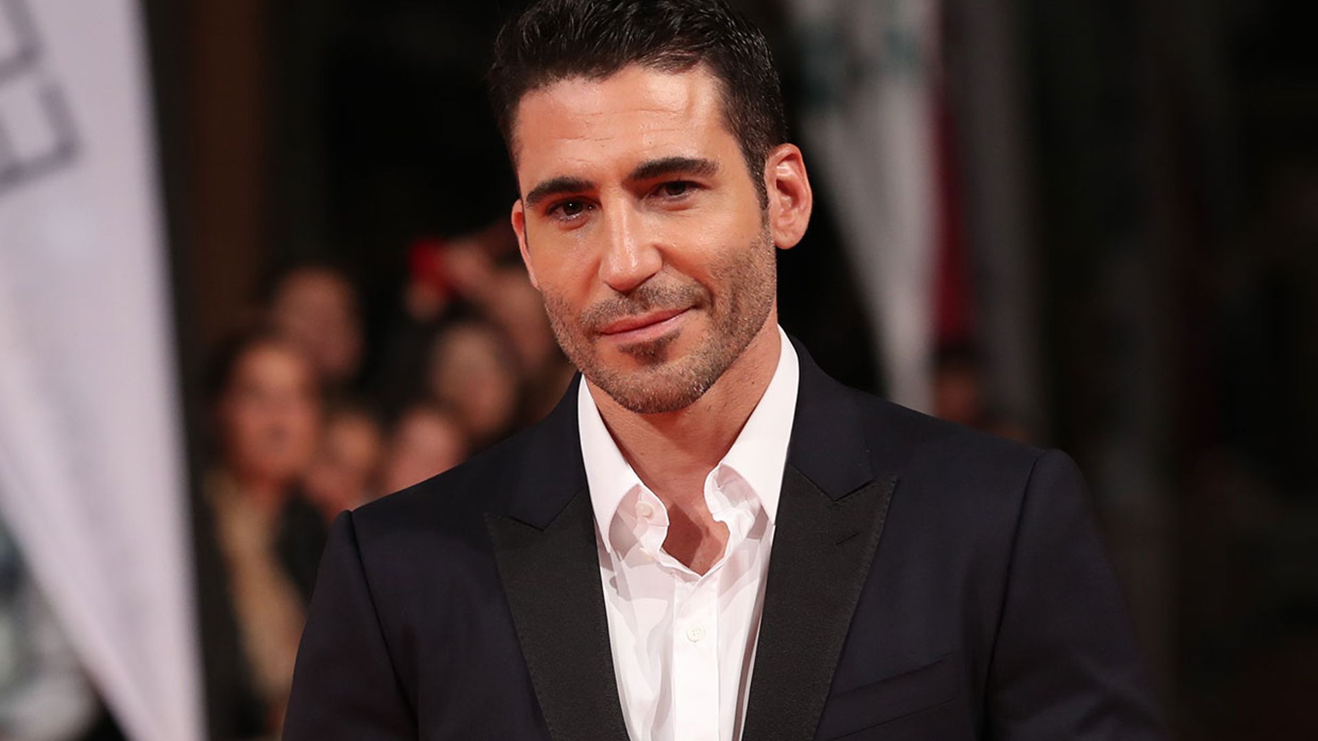 Miguel Ángel Silvestre y el duro rodaje de su serie con Álex de la Iglesia