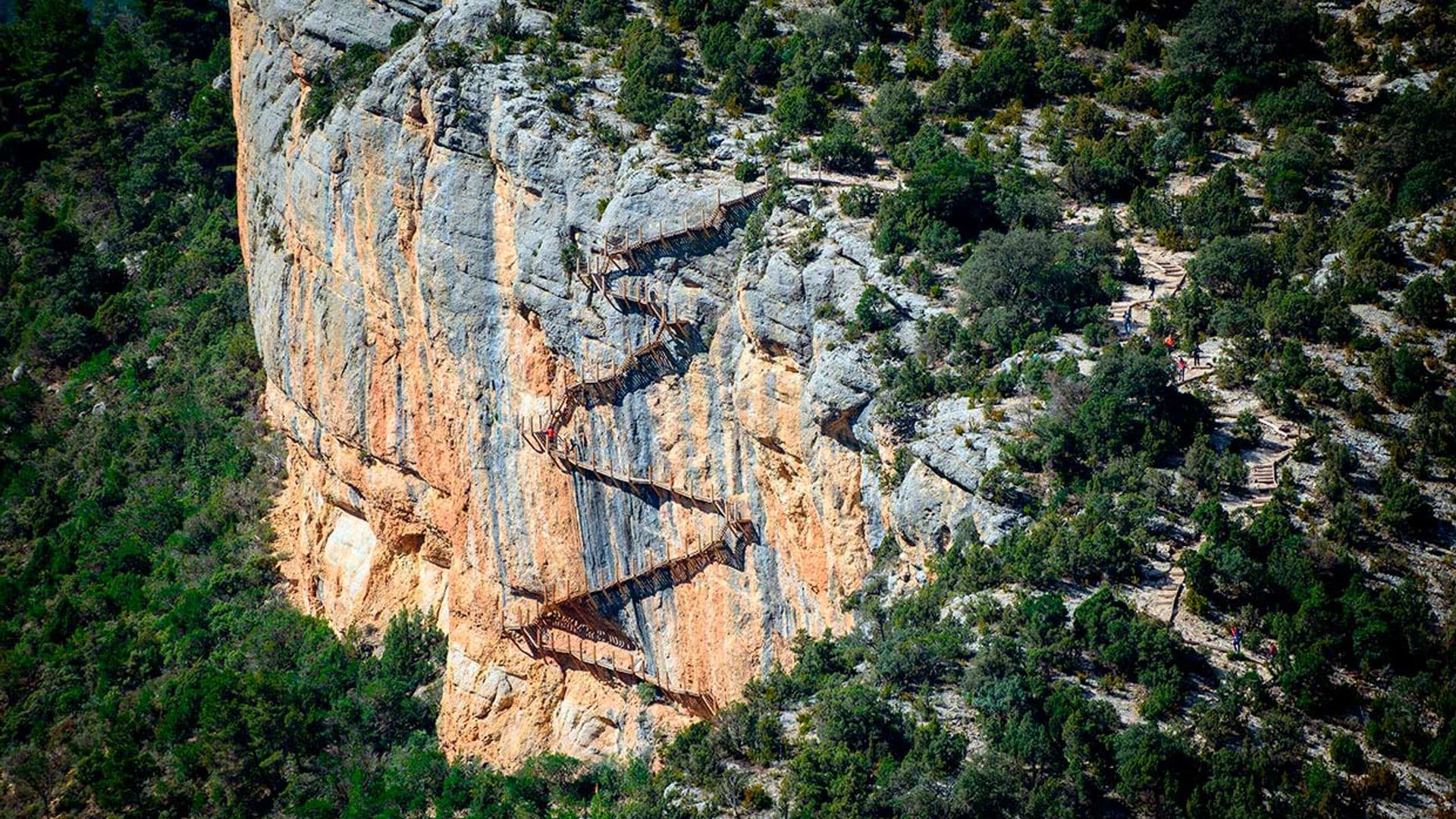 Pasarelas de Montfalcó, un desafío a la naturaleza en Huesca