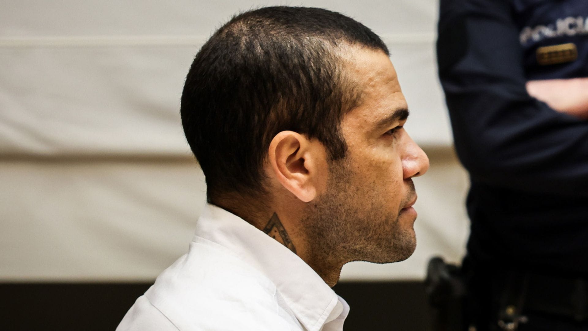 Dani Alves, condenado a 4 años y 6 meses de cárcel por agresión sexual