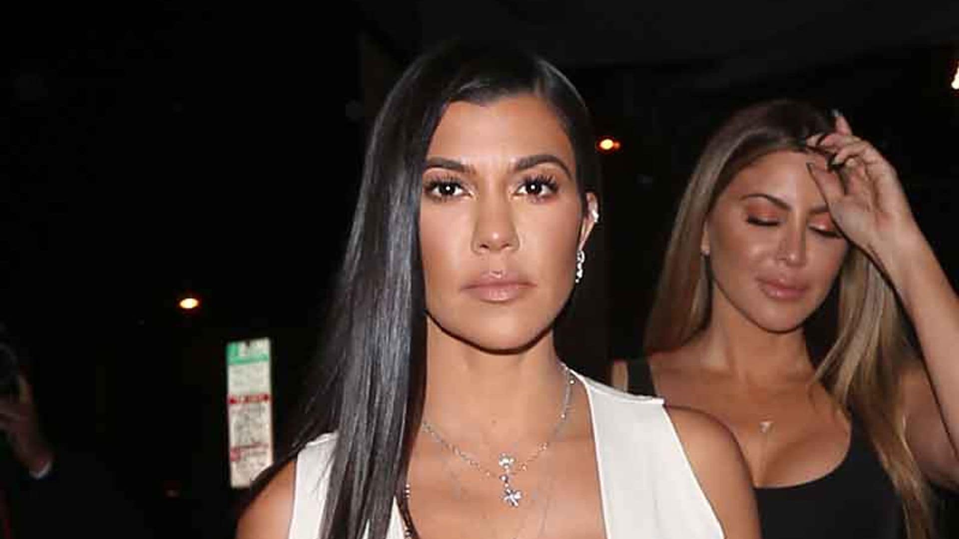 Kourtney Kardashian y Scott Disick cenan juntos pero no solos... ¡Sofia Richie les acompañó!