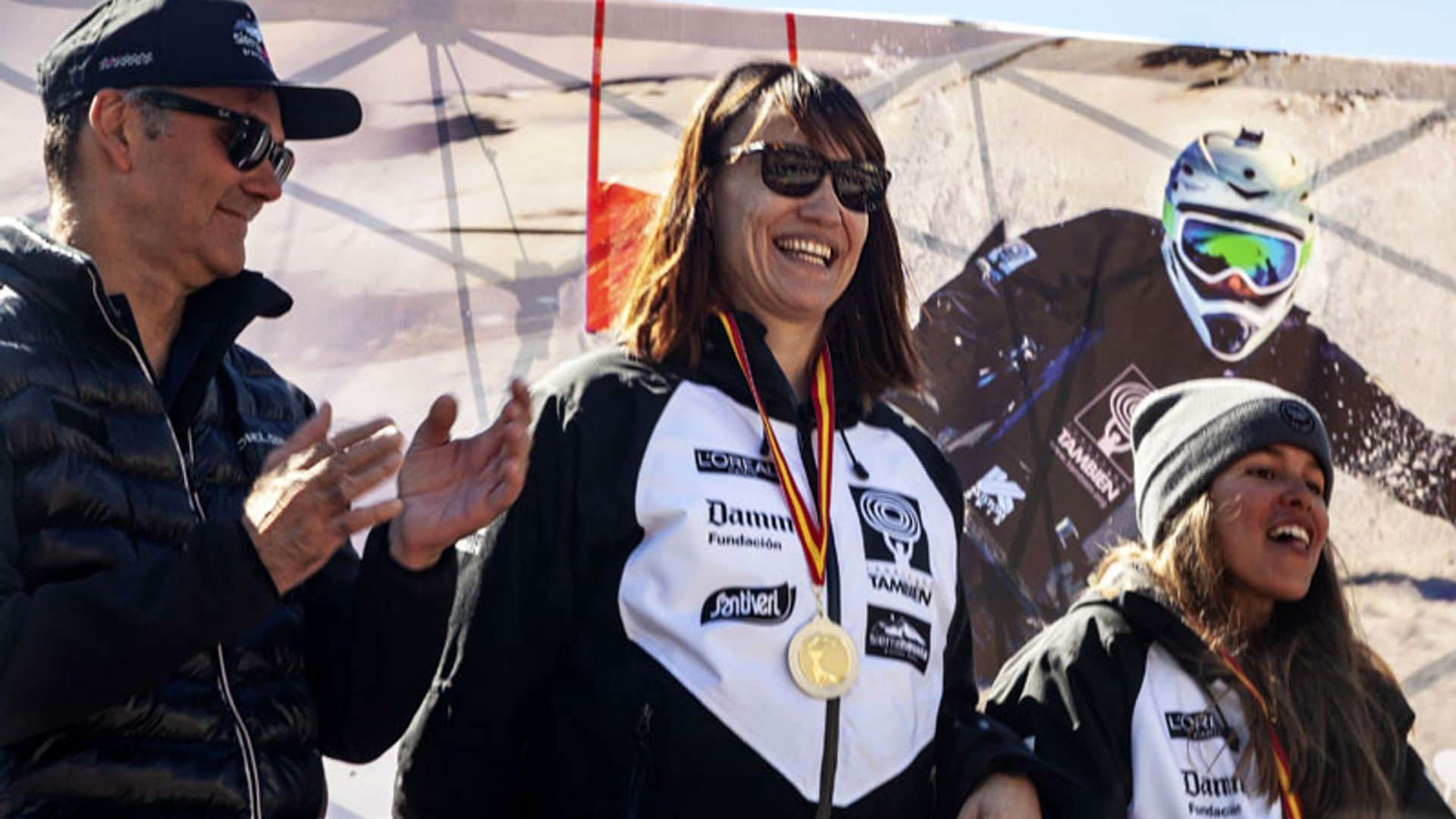 Los hijos de Irene Villa, su talismán tras ganar una medalla de plata en Sierra Nevada