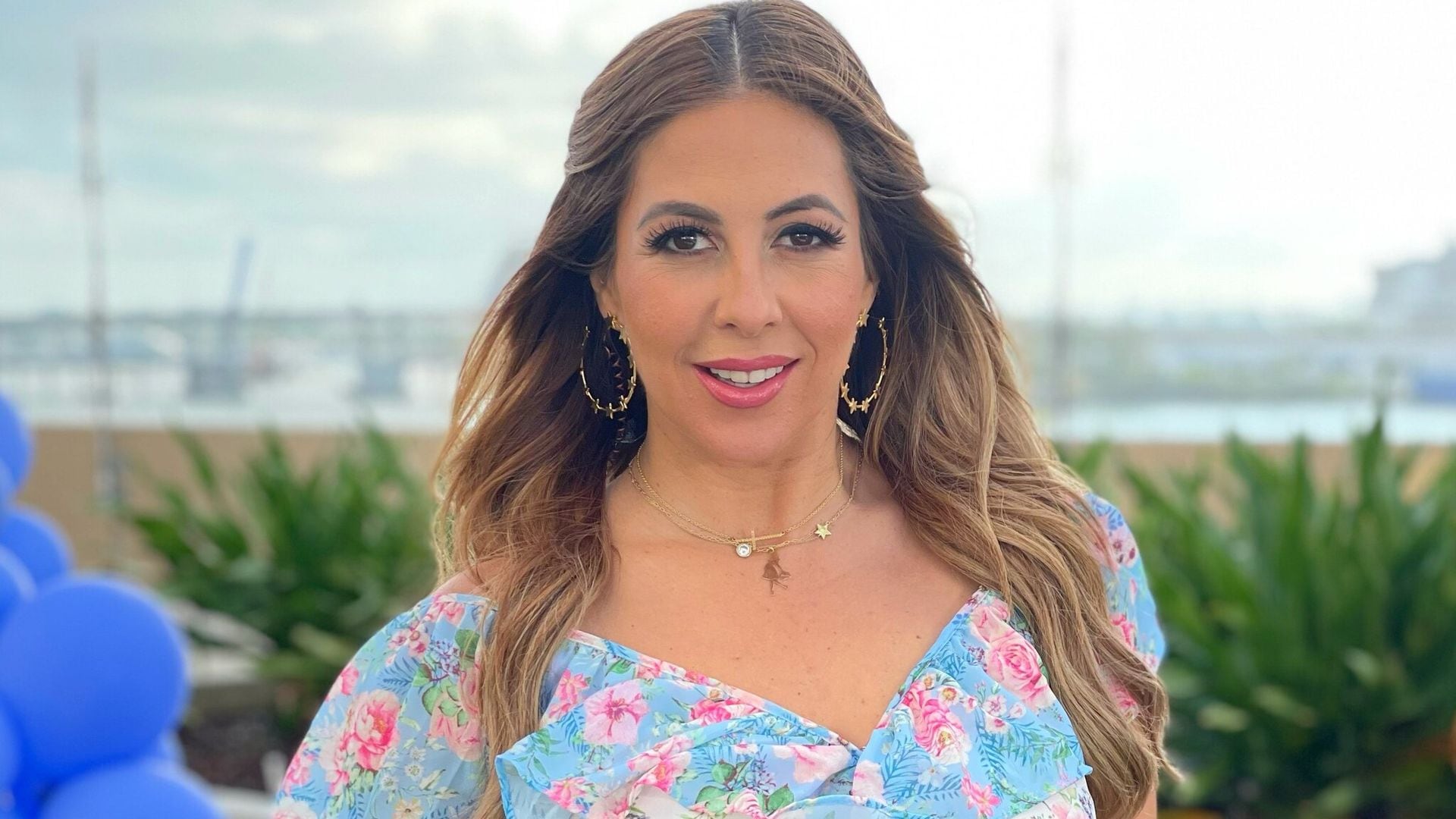 Stephanie Himonidis ‘Chiquibaby’ y su esposo revelan que su bebé es...