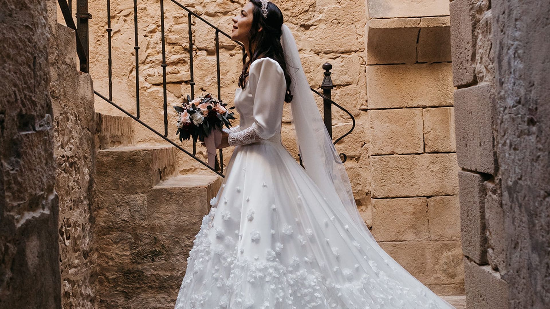 Carmen, la novia del vestido de princesa desmontable que se casó en El Puerto de Santa María