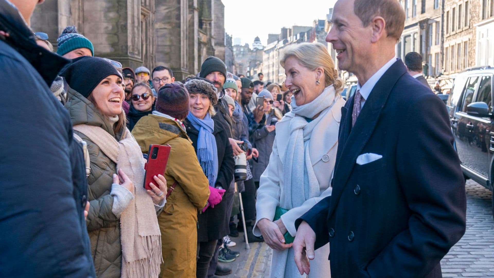 El príncipe Eduardo visita Edimburgo, cuna de su recién estrenado ducado y coincidiendo con su cumpleaños