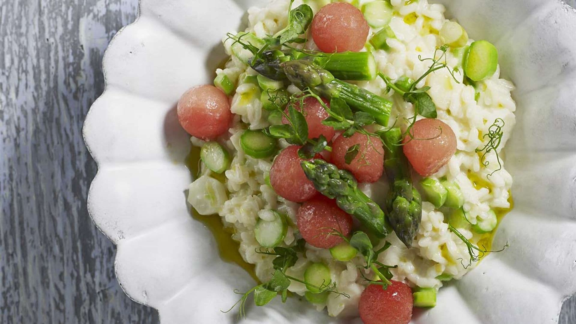 Ensalada de arroz tipo 'risotto' con sandía, melón y trigueros