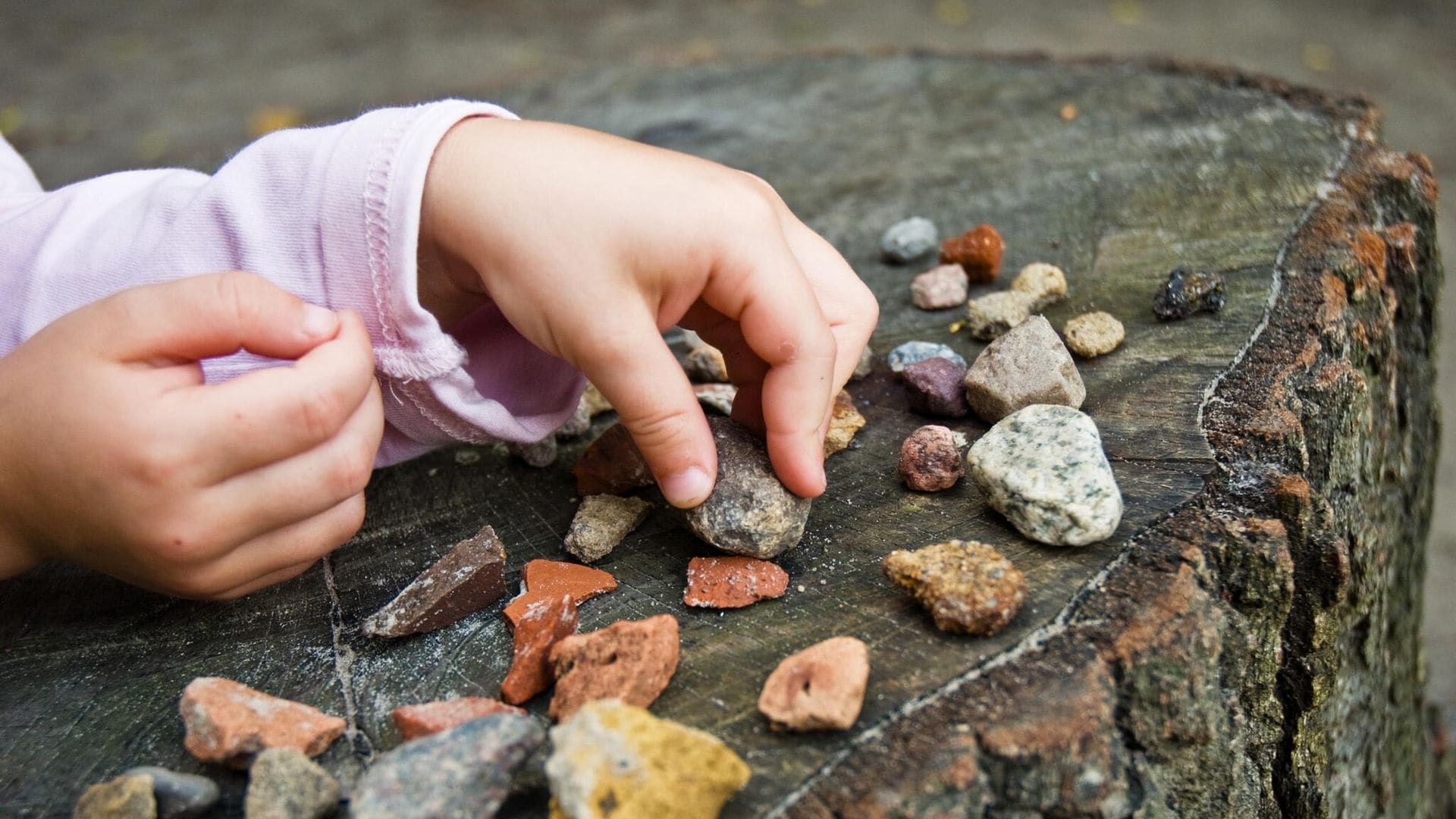 ¿Sabes qué son las ‘piezas sueltas’? Beneficios e ideas de propuestas para los niños