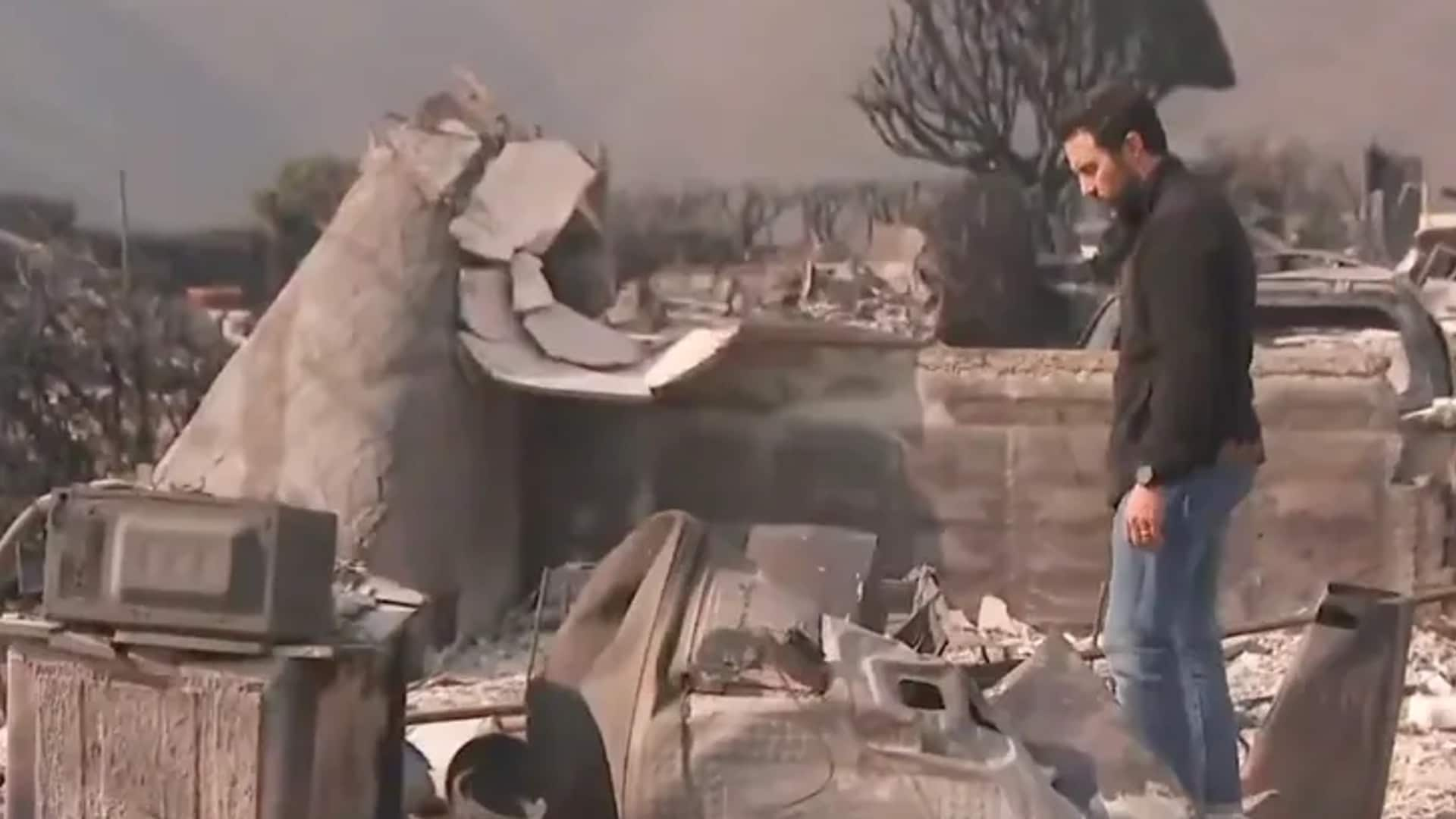 Milo Ventimiglia rompe en lágrimas al visitar por primera vez su hogar destruido por los incendios de Los Ángeles