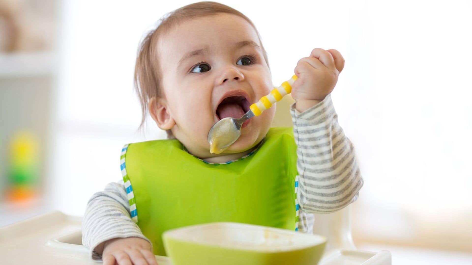 ¿Se puede endulzar la comida de un bebé?