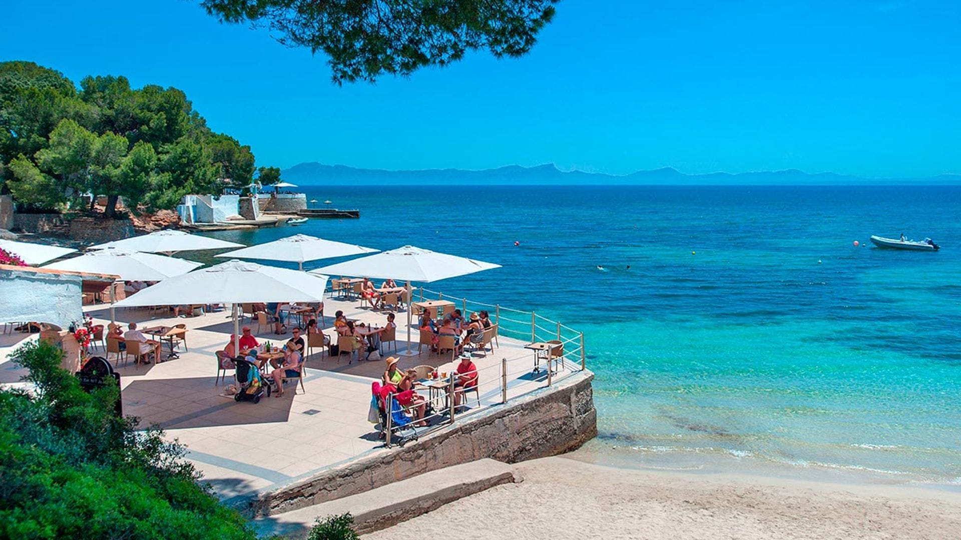 Alcúdia, una ruta por la bahía más bella de Mallorca