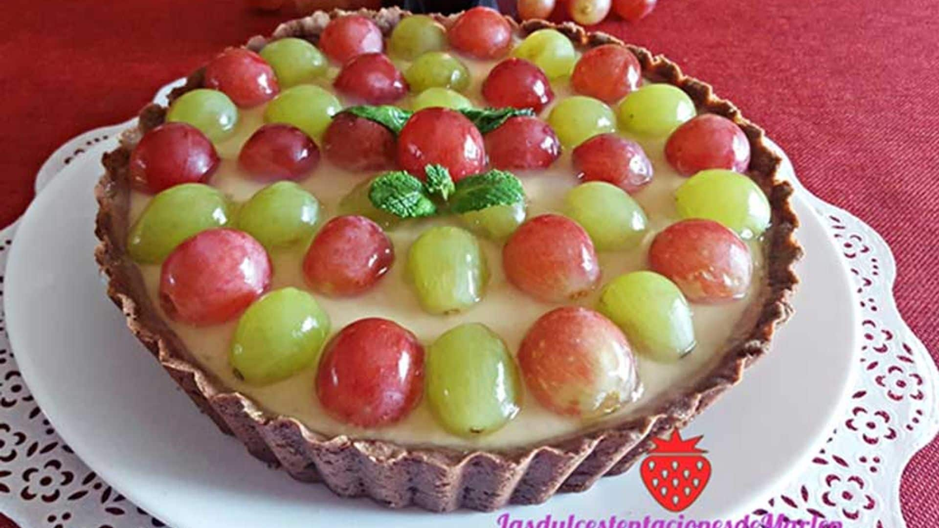 Tarta de uvas y crema de vino dulce