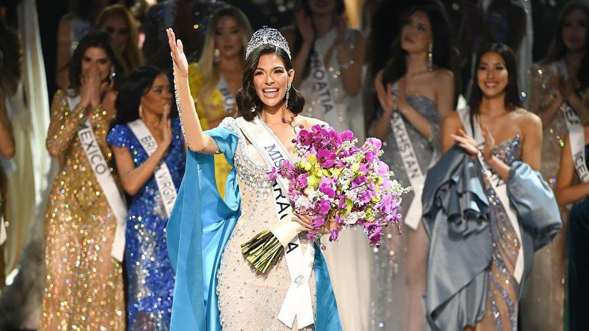 Revelan imágenes inéditas de Sheyniss Palacios tras ganar la corona de Miss Universo