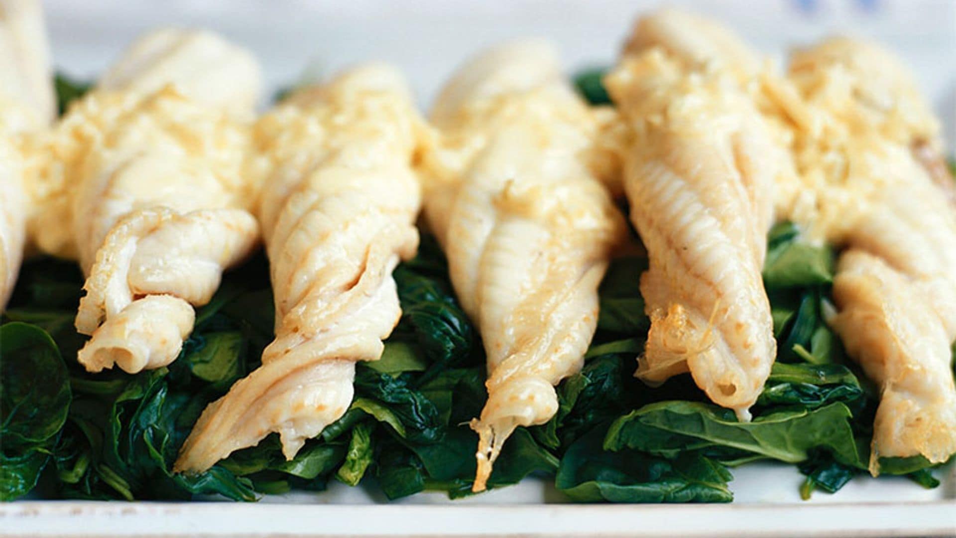 Filetes de lenguado con espinacas