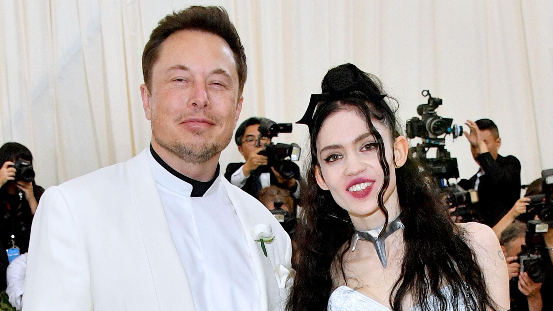 Elon Musk y Grimes reciben en secreto a su tercer hijo en común