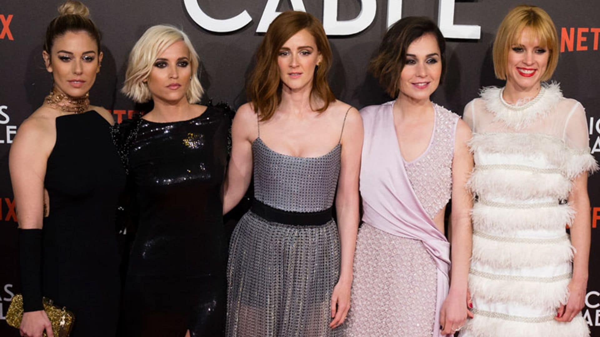 El regreso de 'Las chicas del cable' y sus 5 llamativos 'looks' en Sevilla