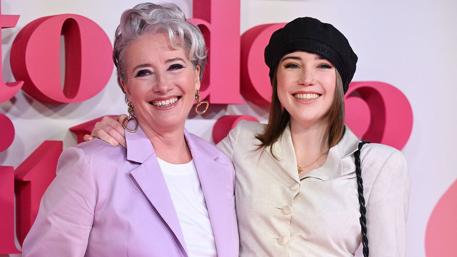 El enorme parecido de Emma Thompson con su hija Gaia, también actriz