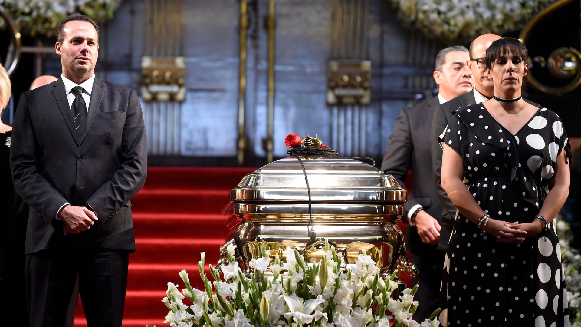 México rinde tributo a José José con un homenaje en el Palacio de Bellas Artes