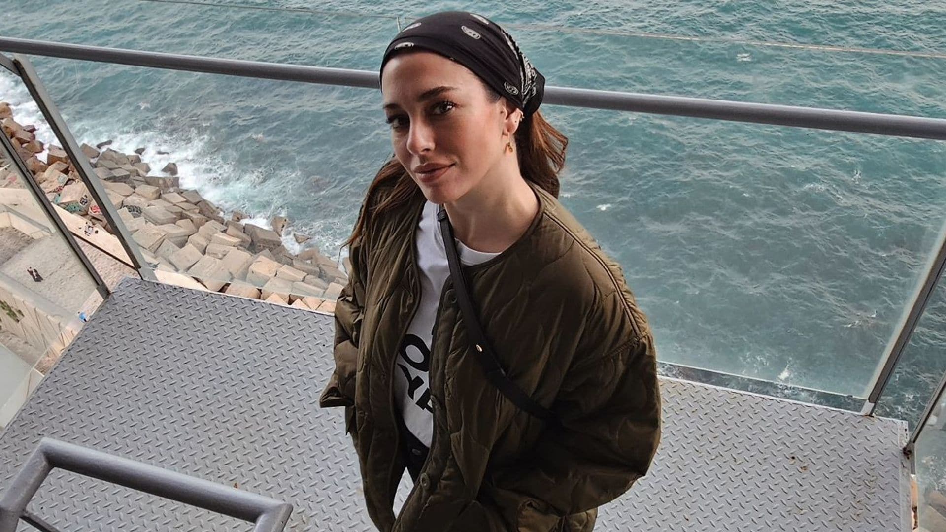 Blanca Suárez moderniza el accesorio veraniego preferido de Carolina de Mónaco