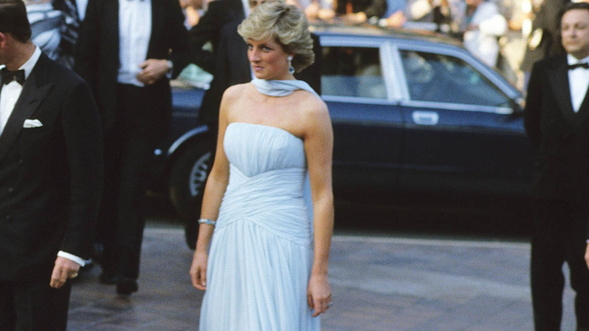 La historia del vestido con el que la princesa Diana triunfó en Cannes hace 34 años
