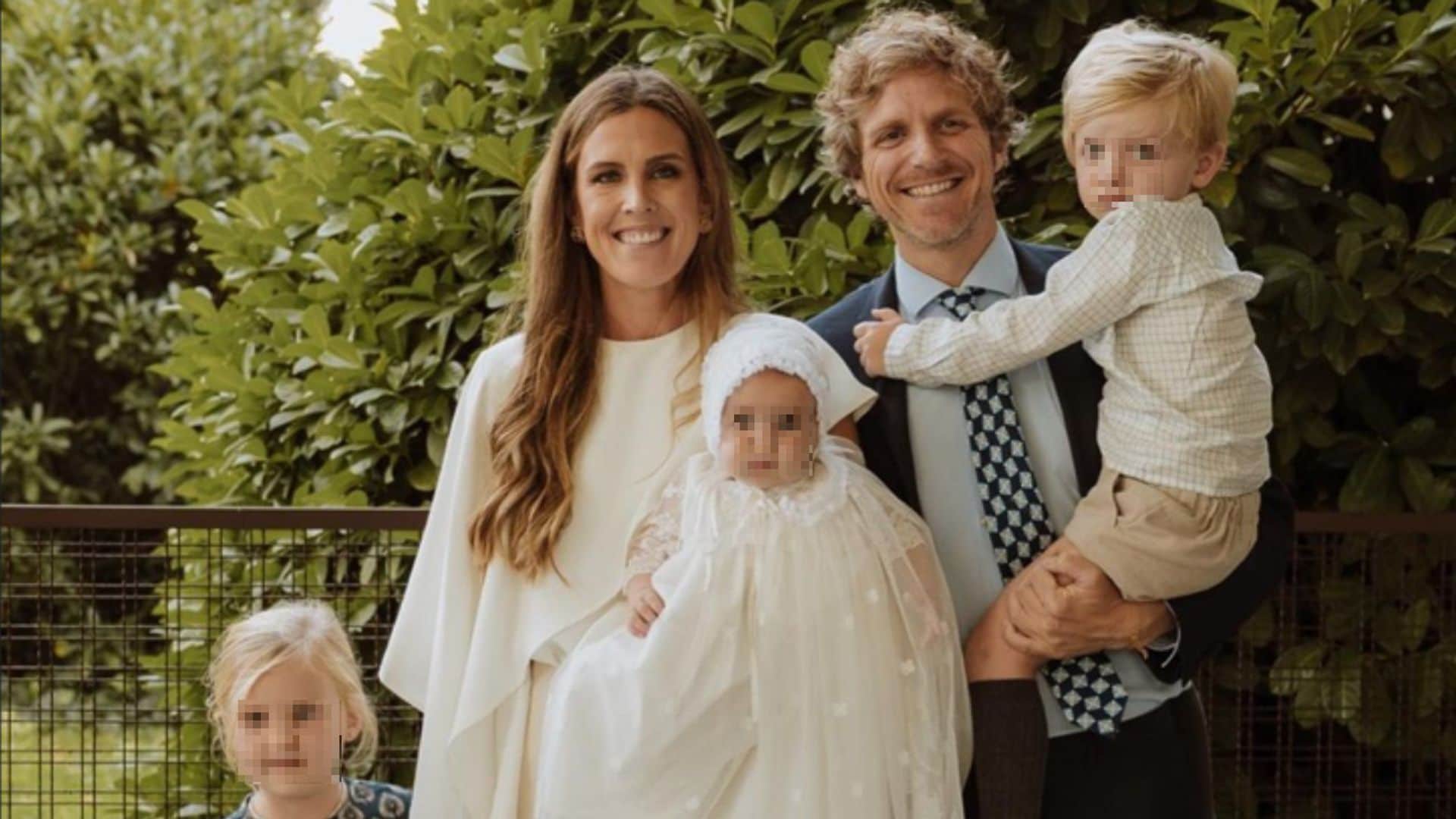 El periodista Álvaro de la Lama y su mujer anuncian que esperan su cuarto hijo: así es su familia numerosa