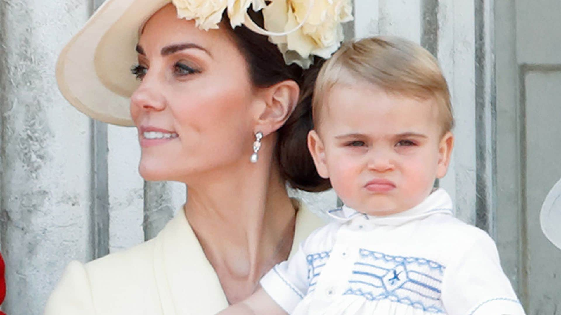 Igualito a papá, el príncipe Louis debutó en el Trooping the Colour con un traje de Guillermo de Inglaterra