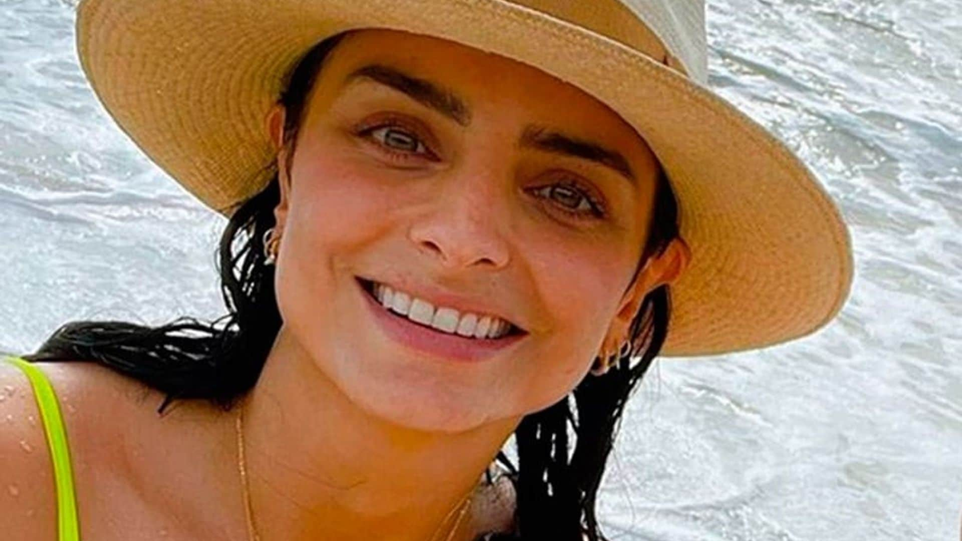 Desde Costa Rica, Aislinn Derbez comparte los vistazos de su escapada junto a alguien muy especial