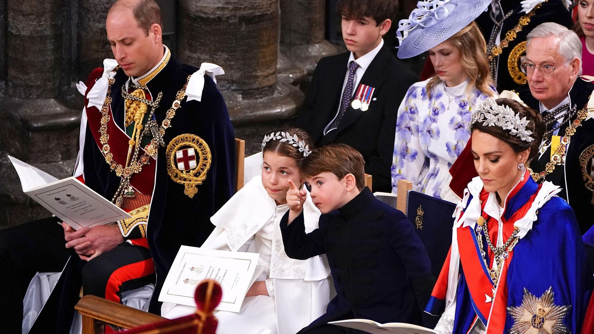 Así ha sido la adorable llegada de los príncipes George, Charlotte y Louis a la coronación de Carlos III