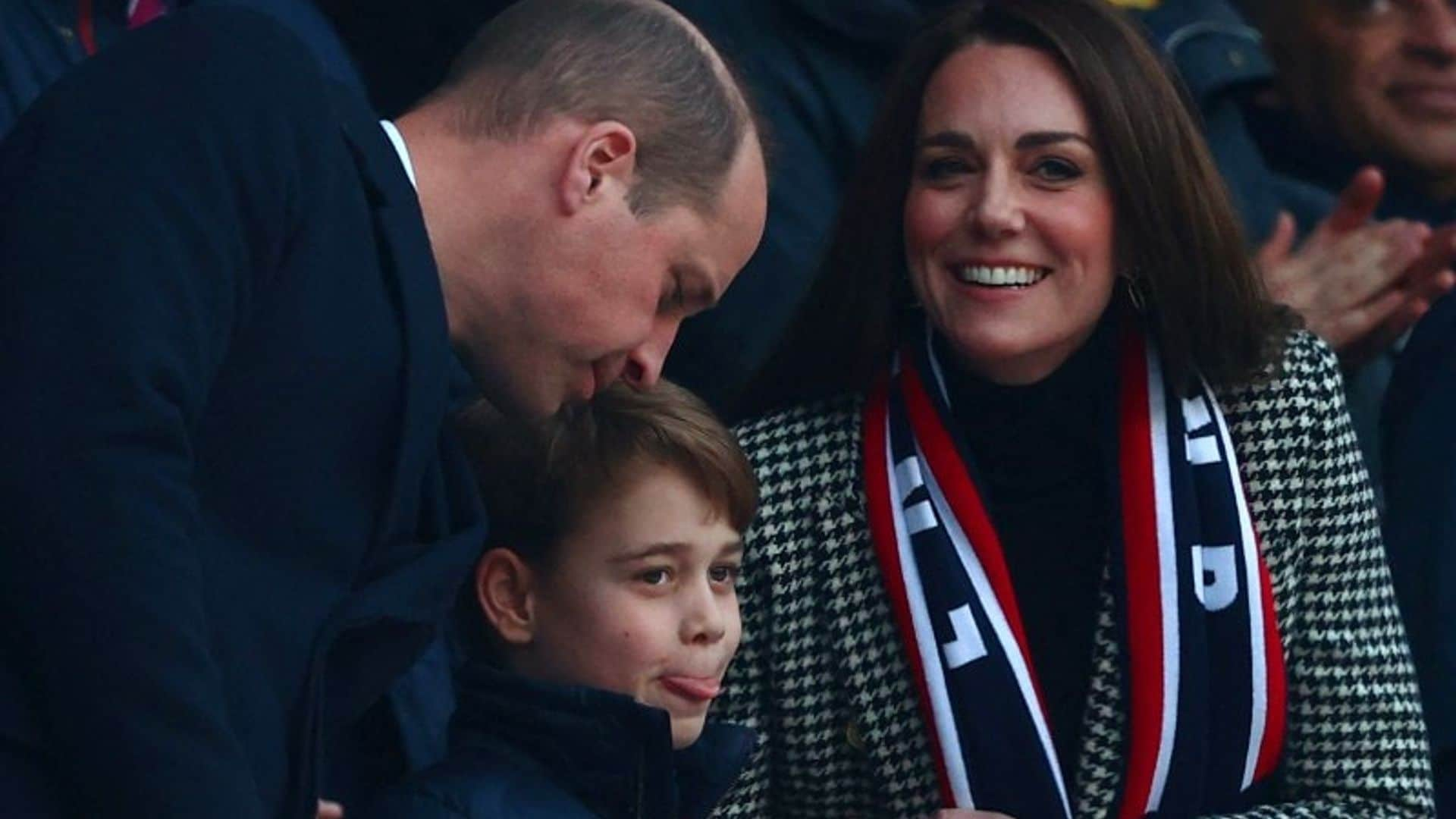 Kate y William se enfrentan por primera vez en el rubgy con un sonriente George como testigo