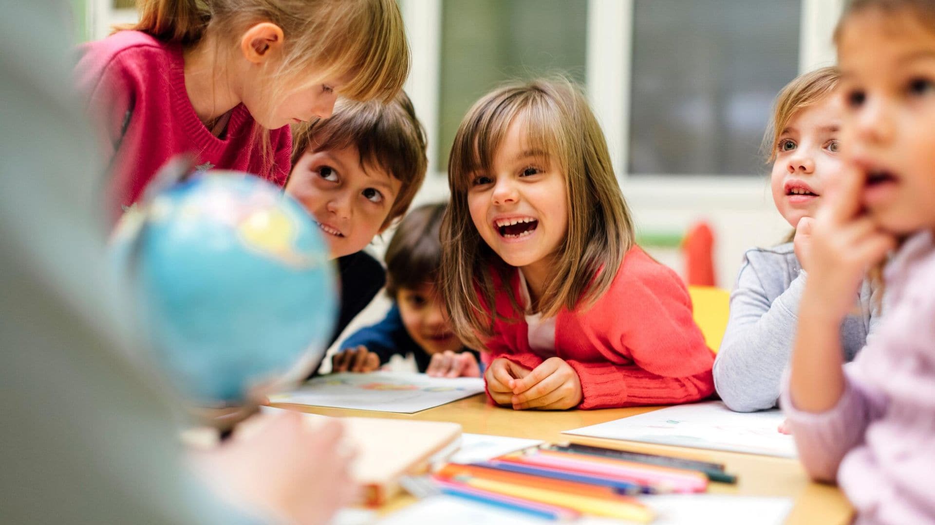 Alumnos con TDAH, ¿por qué es bueno no separarles de sus compañeros en clase?