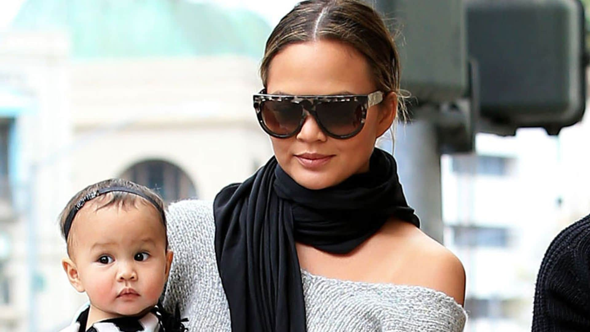 Chrissy Teigen desvela la depresión que sufrió tras dar a luz ​​​​​​​