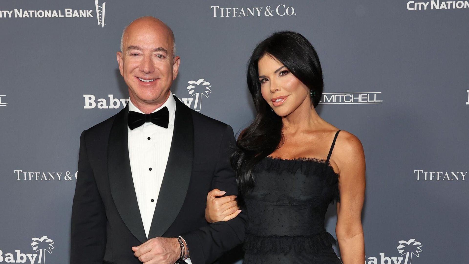 Lauren Sánchez y su fabuloso diamante para celebrar tres años de amor con Jeff Bezos